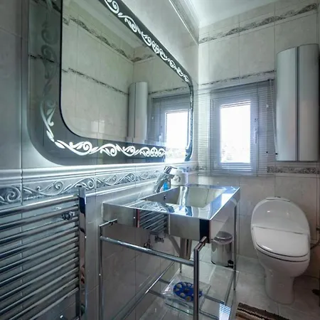 Serenity House Of An Elegant, Immaculate, Luxury Environment Paralia Kimis